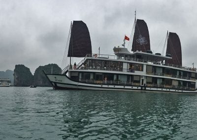 bateau azalea halong vietnam