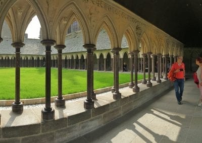 cloitre abbaye mont st michel france