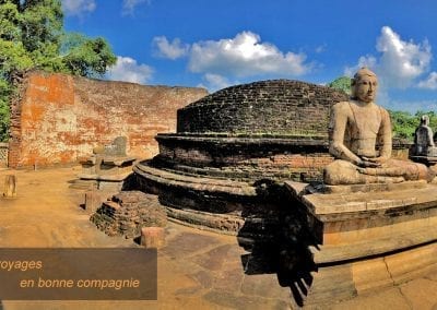bouddha polonnaruwa sri lanka