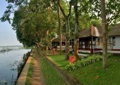 kumarakom coconut lagoon